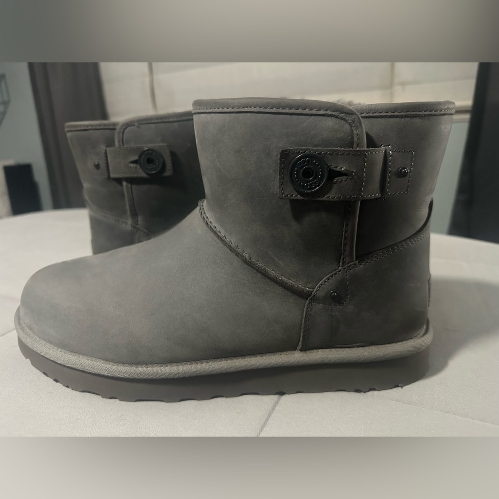 Authentic UGG Beni Men's Boots Size 12